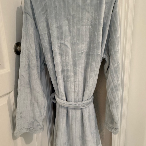 Light Blue Plush Robe - Picture 4 of 5